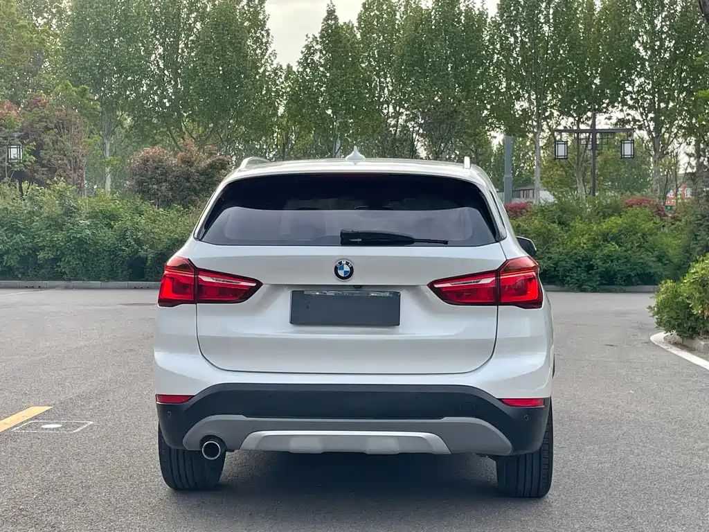 BMW X1 — фото 5