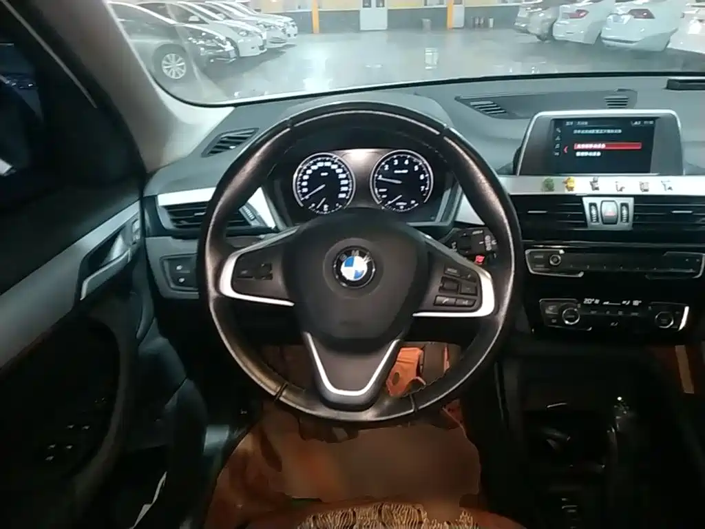BMW X1 — фото 11