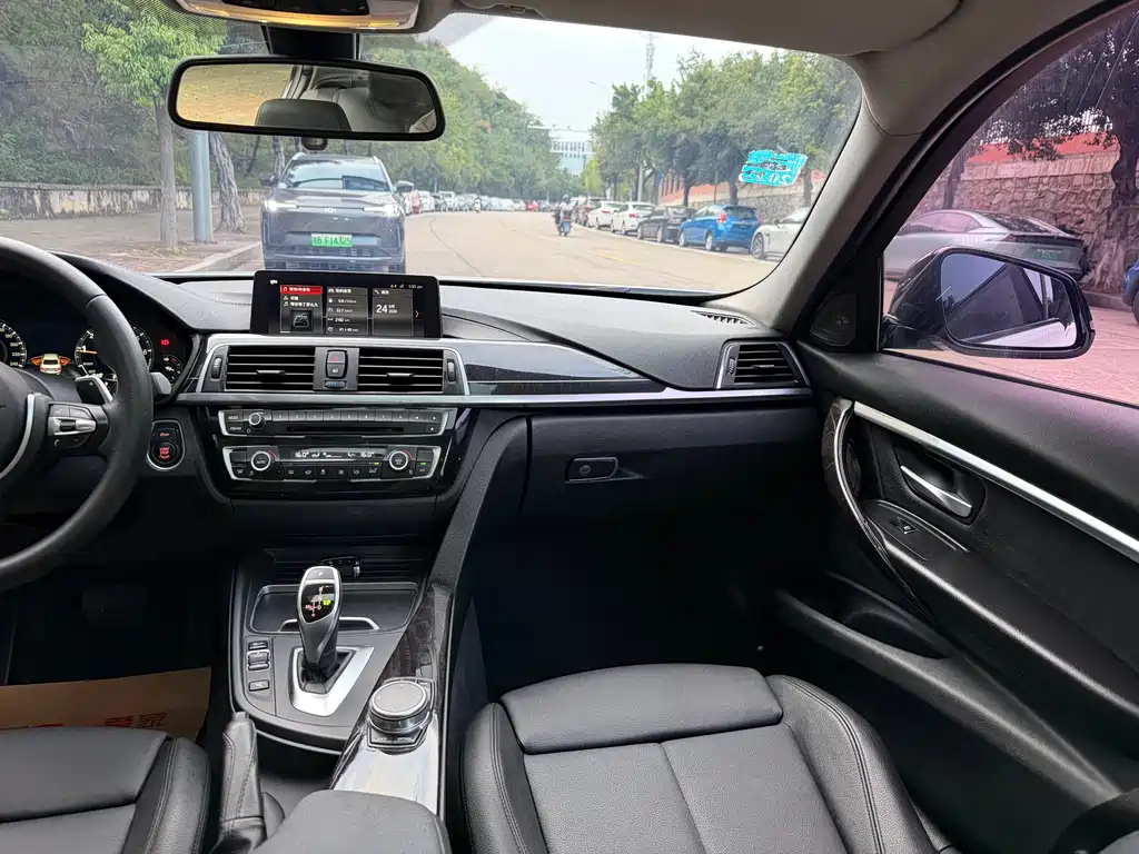 BMW 3 Series — фото 18