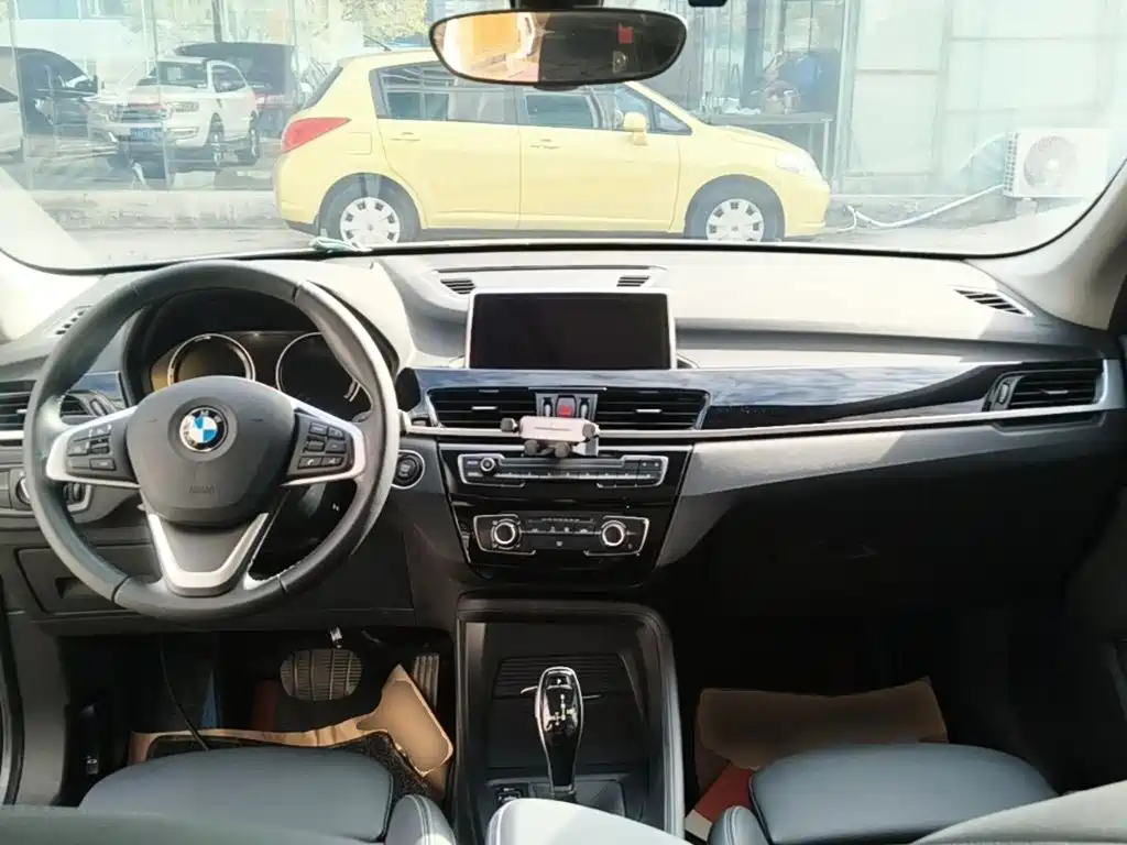 BMW X1 — фото 10