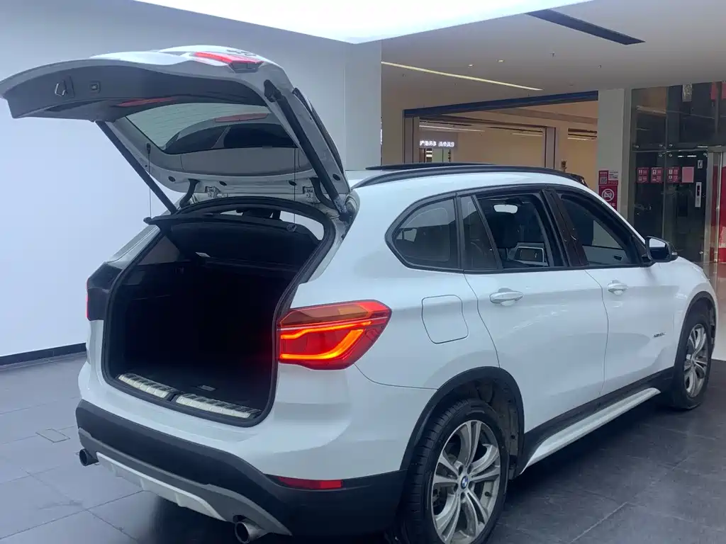 BMW X1 — фото 19