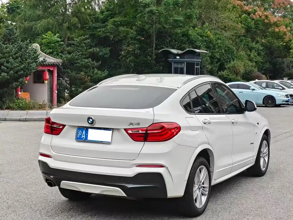 BMW X4 — фото 7