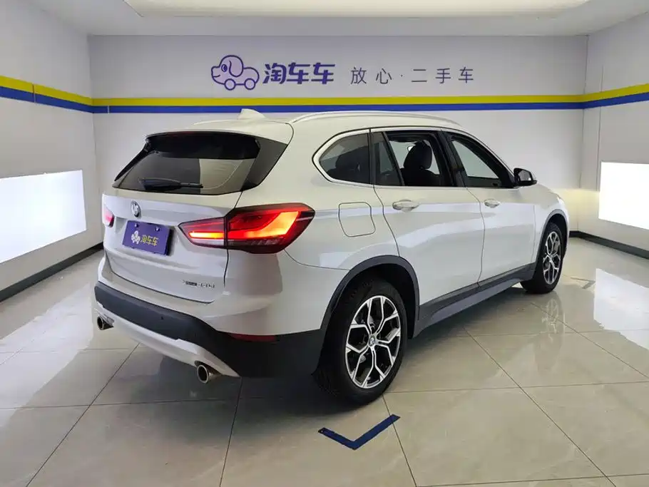 BMW X1 — фото 3
