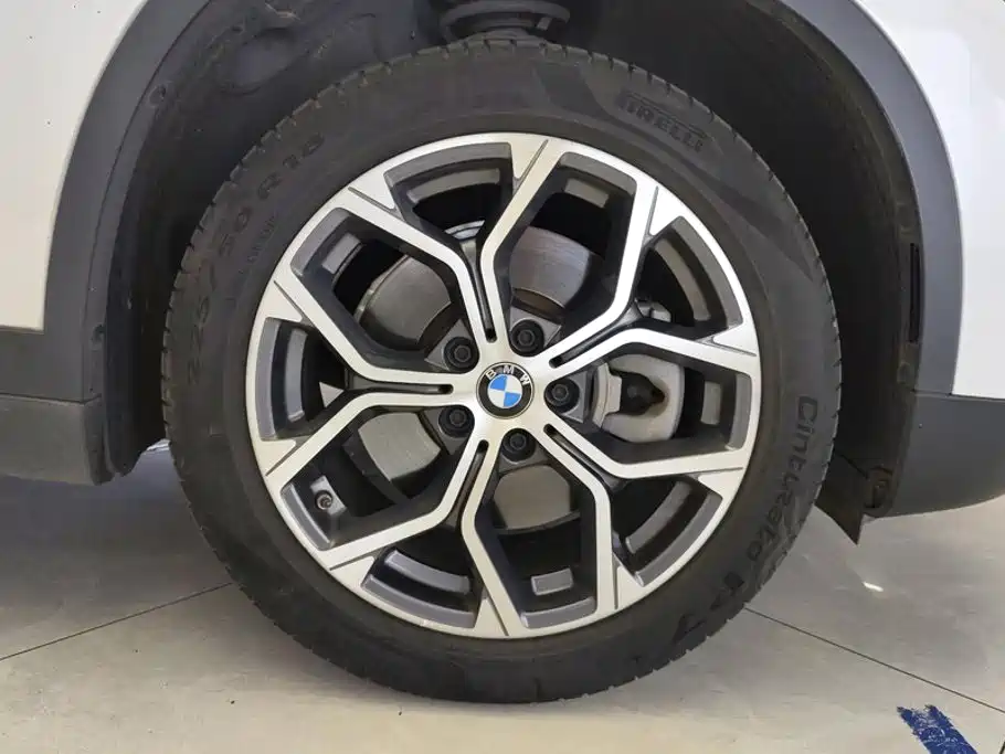 BMW X1 — фото 6