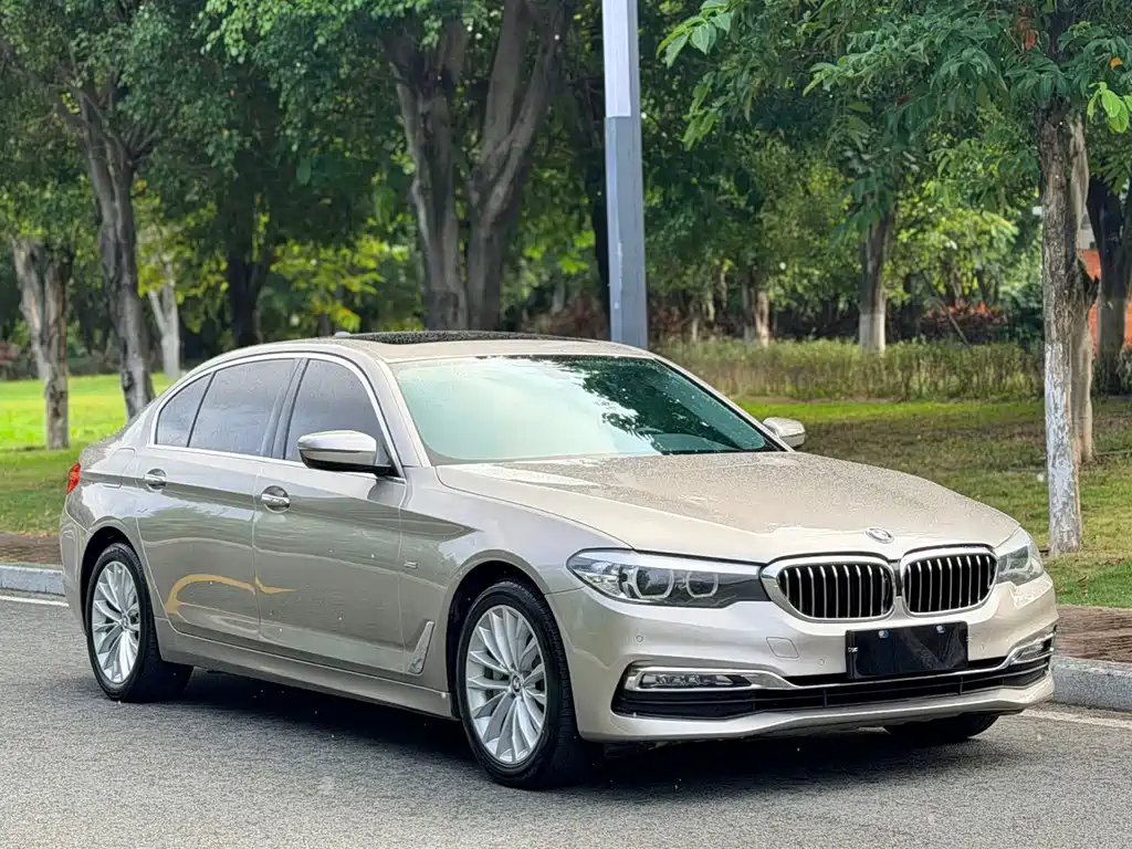 BMW 5 Series — фото 3