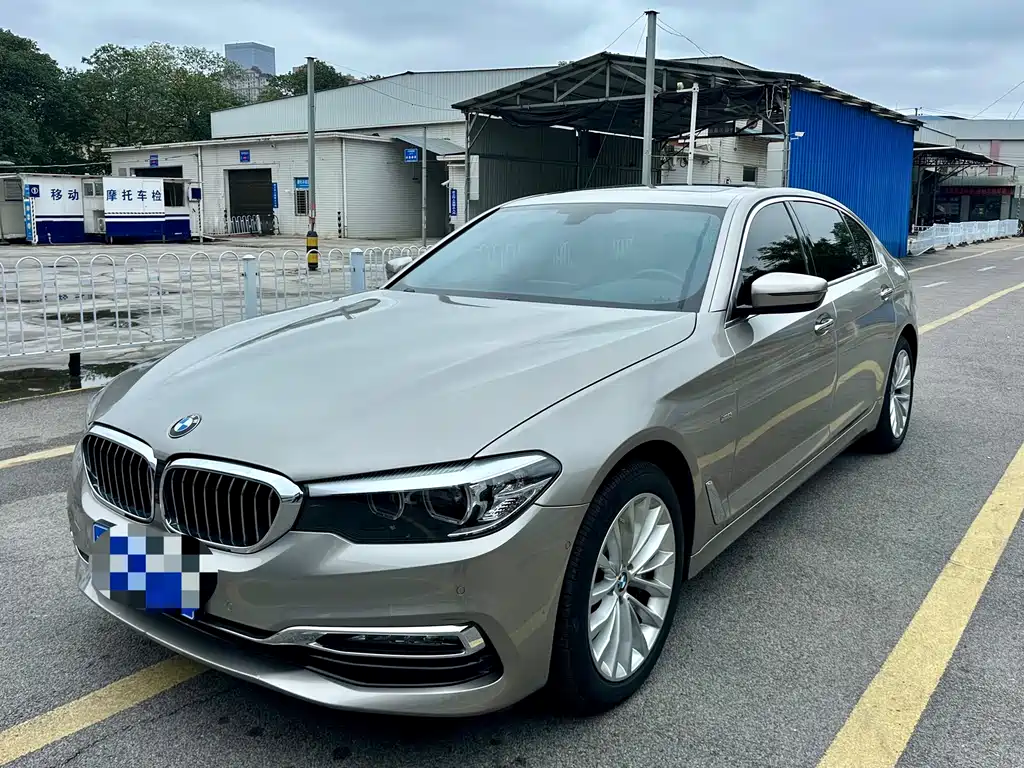 BMW 5 Series — фото 2