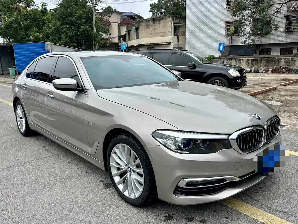 BMW 5 Series — фото 3