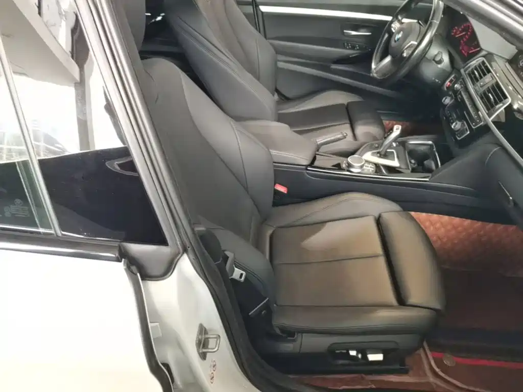 BMW 3 Series GT — фото 25