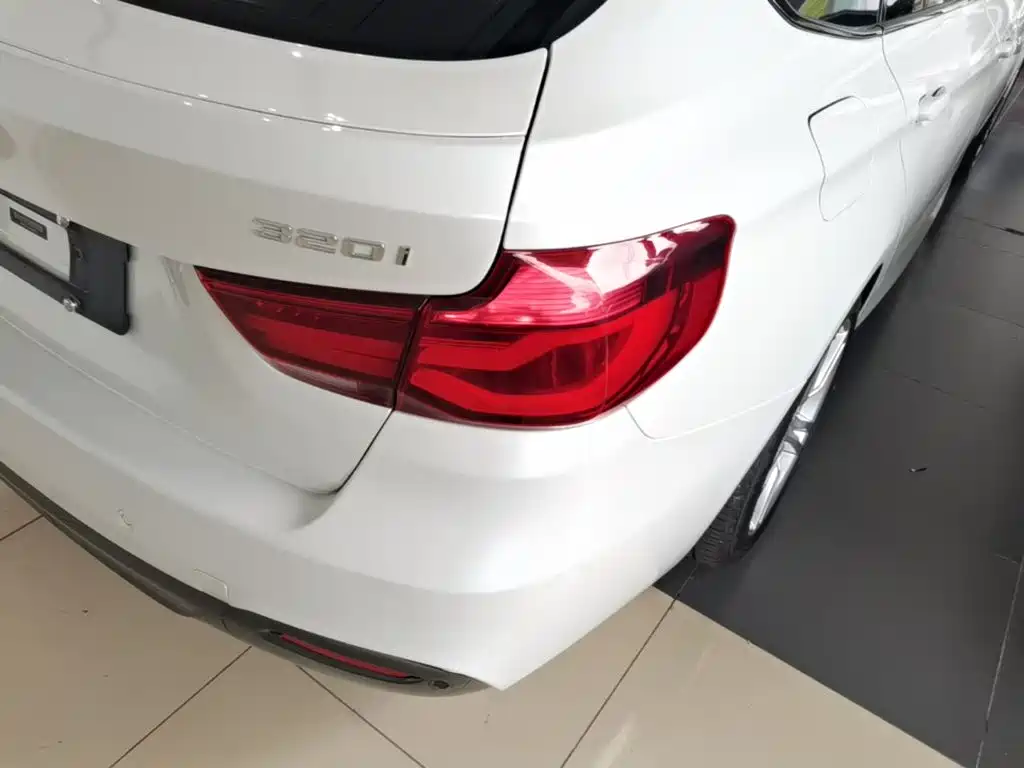BMW 3 Series GT — фото 8