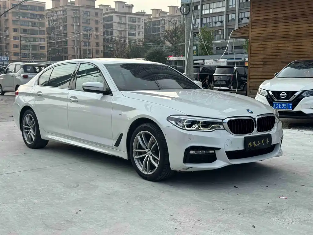 BMW 5 Series — фото 2