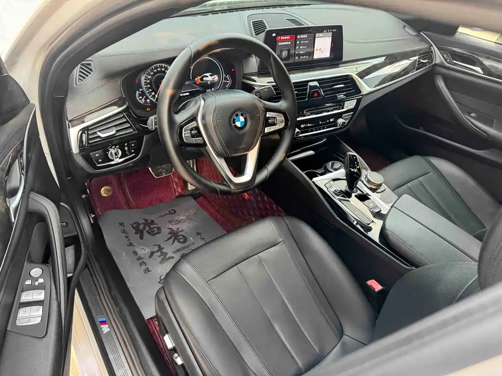 BMW 5 Series — фото 13