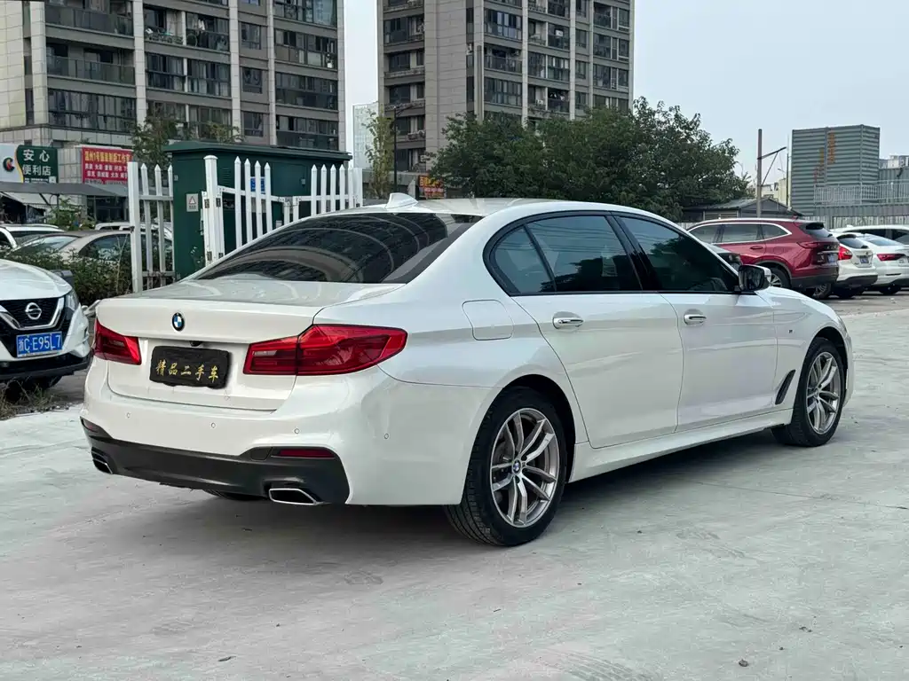 BMW 5 Series — фото 5