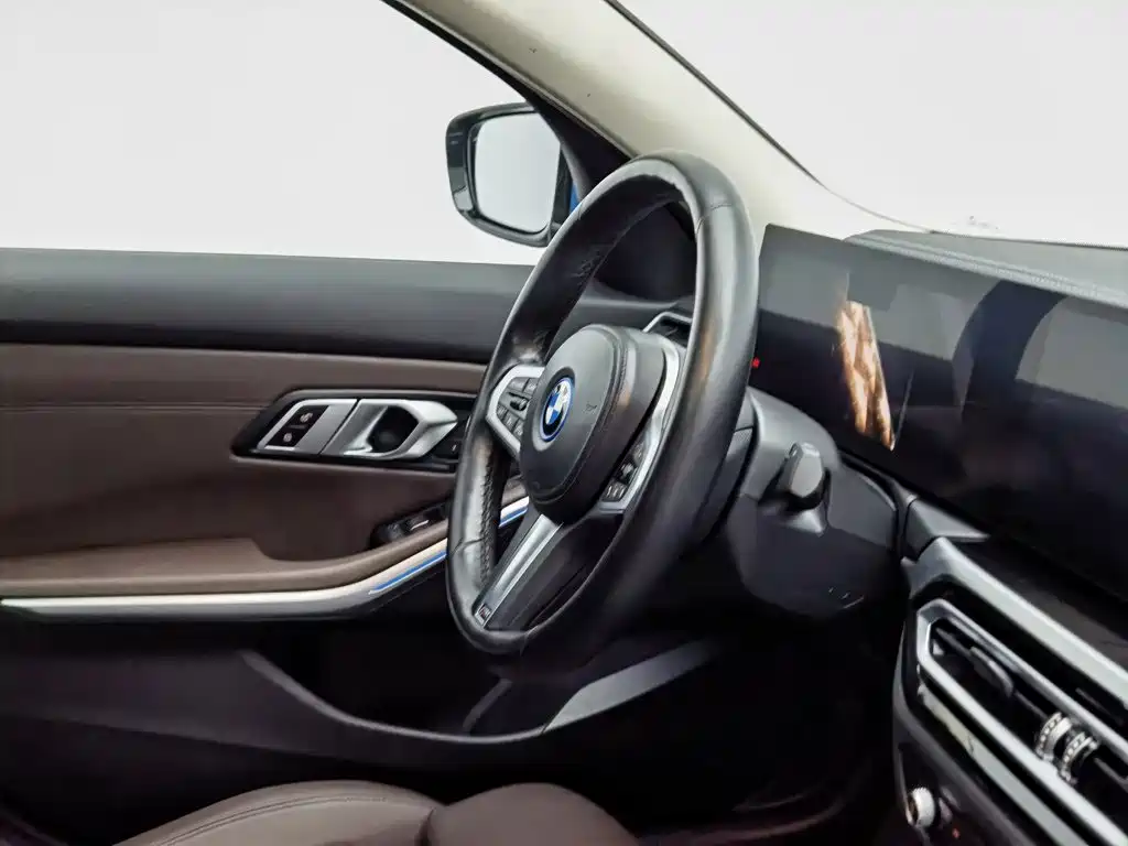 BMW i3 — фото 22
