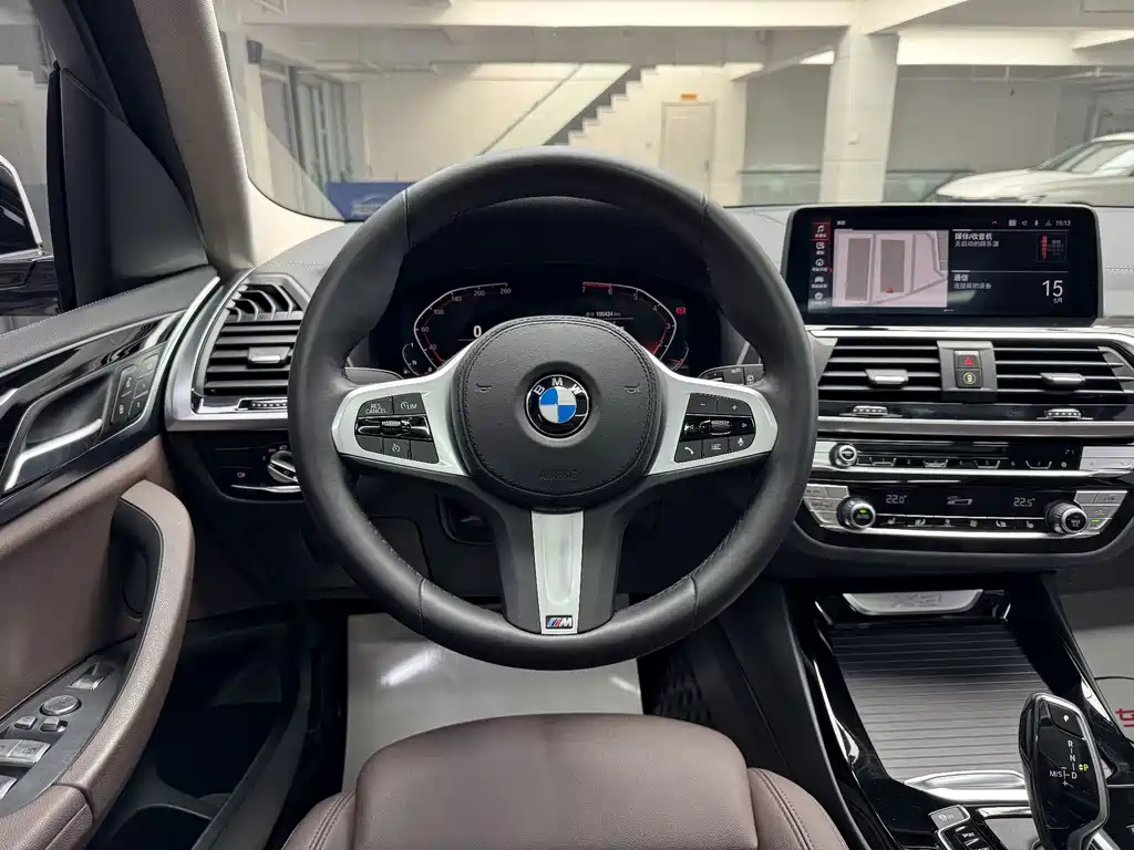 BMW X3 — фото 10