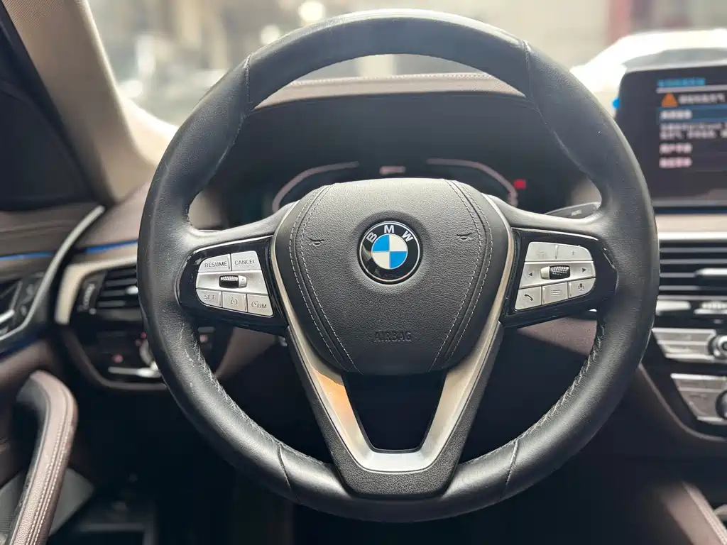 BMW 5 Series New Energy — фото 11