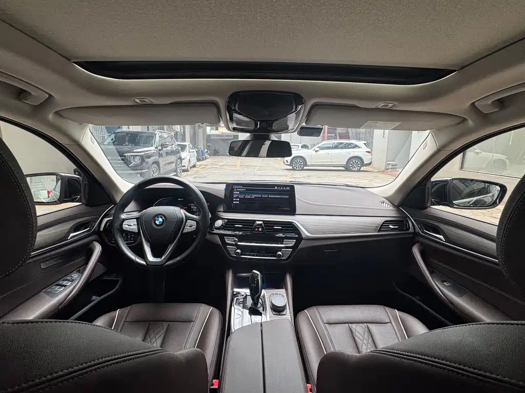 BMW 5 Series New Energy — фото 15