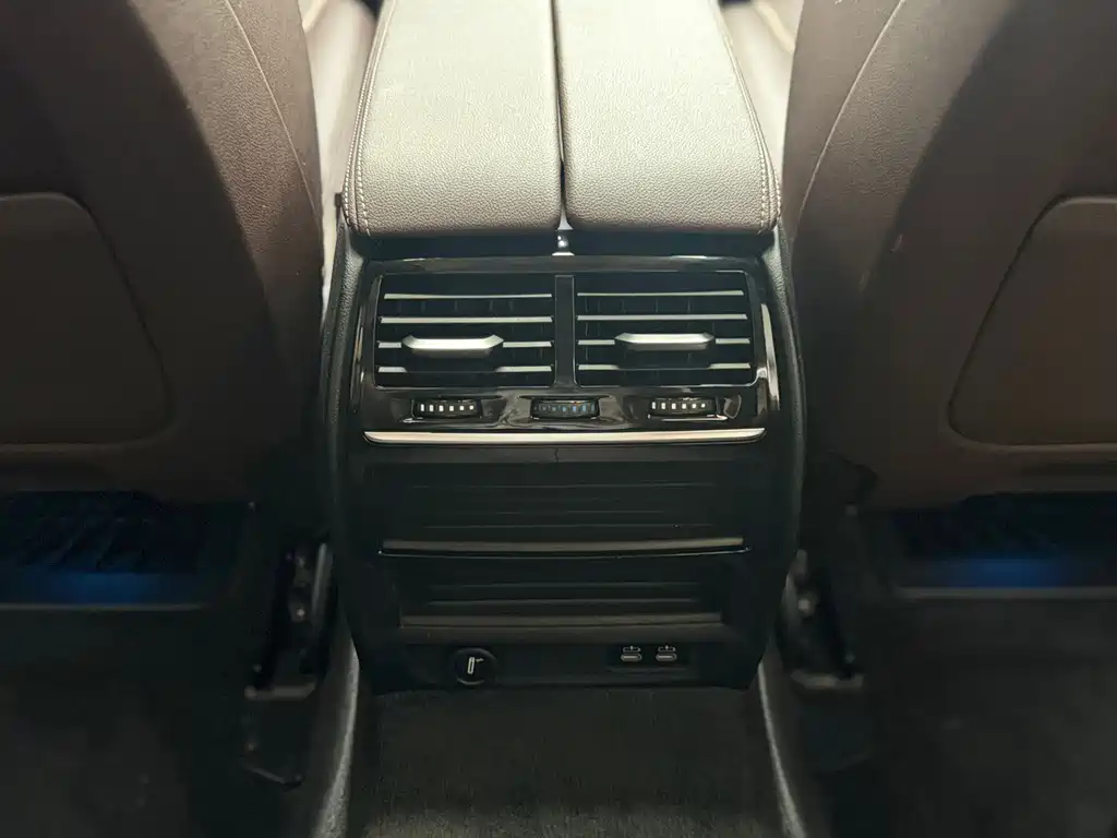 BMW 5 Series New Energy — фото 16