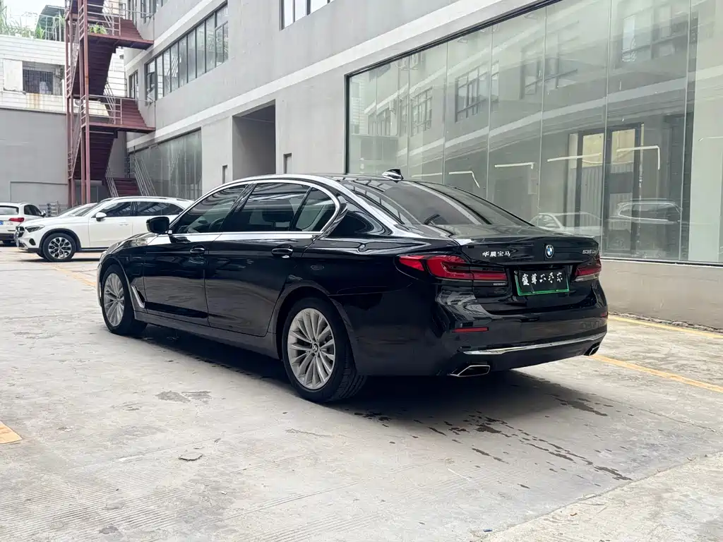 BMW 5 Series New Energy — фото 18