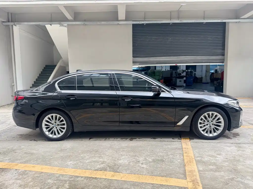 BMW 5 Series New Energy — фото 4