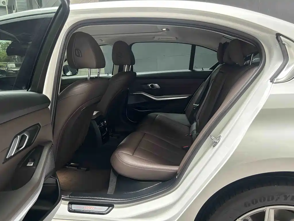 BMW i3 — фото 11
