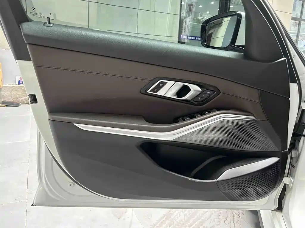 BMW i3 — фото 18
