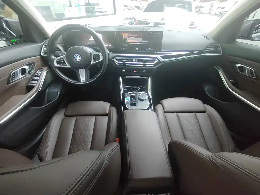 BMW i3 — фото 13