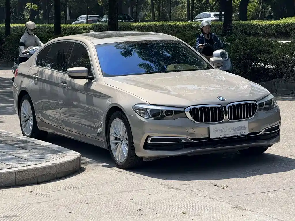 BMW 5 Series — фото 2