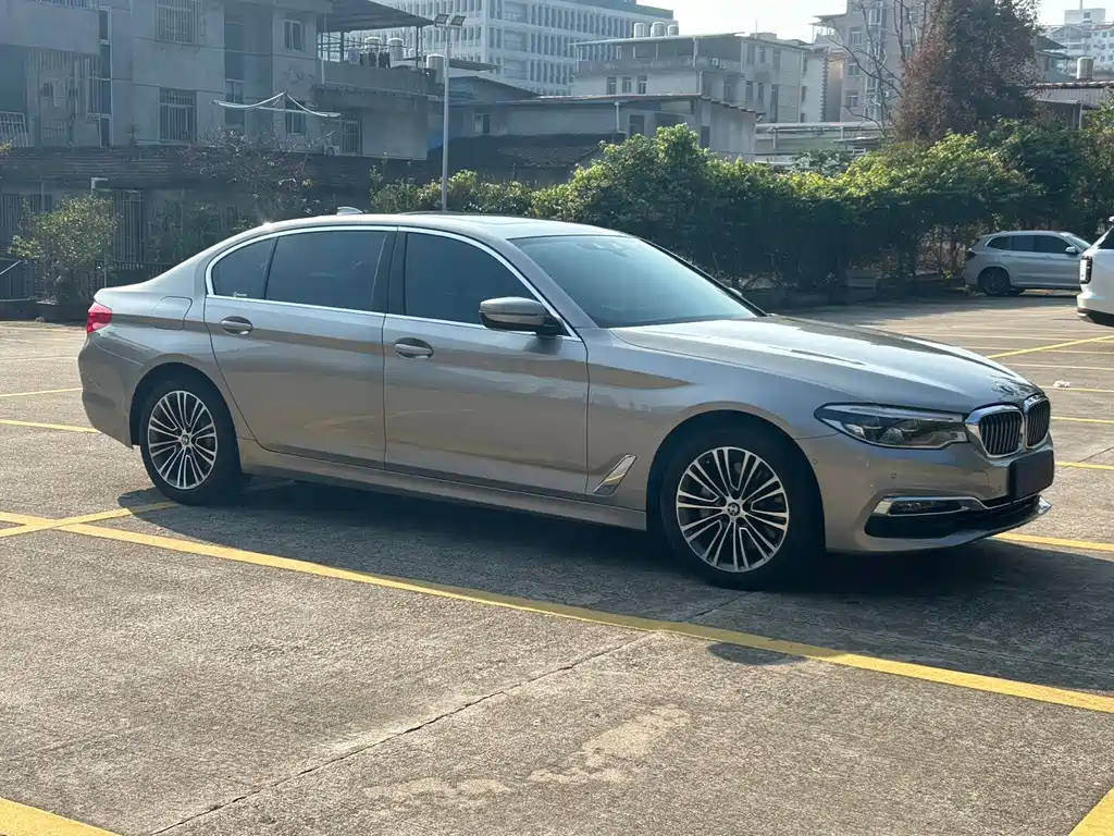 BMW 5 Series — фото 3
