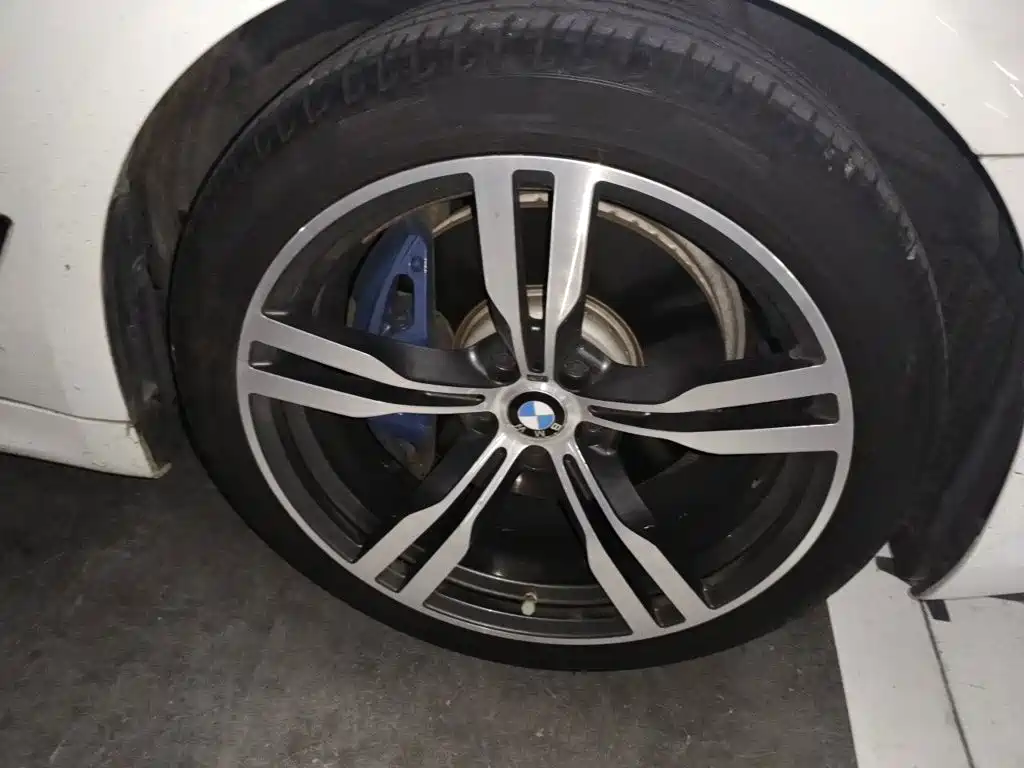 BMW 5 Series (Import) — фото 24