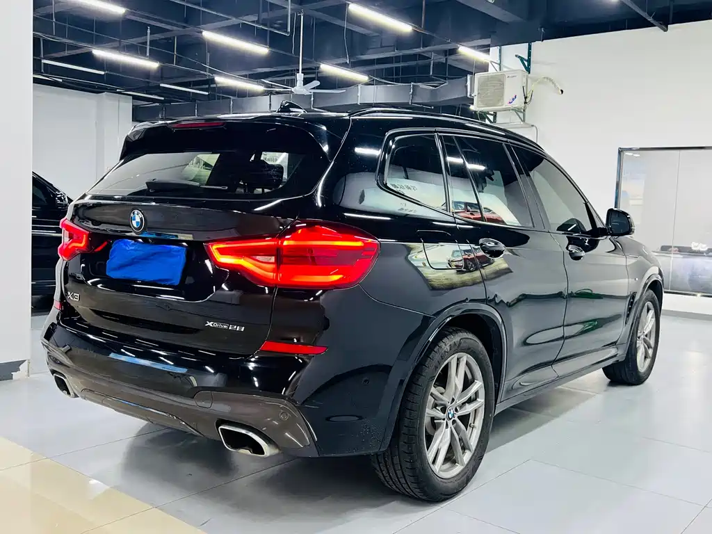 BMW X3 — фото 17