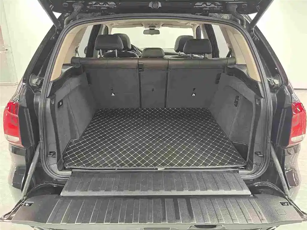 BMW X5 (Import) — фото 6
