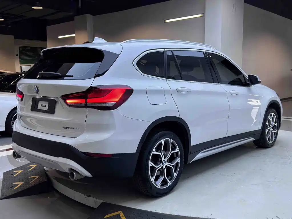 BMW X1 — фото 4