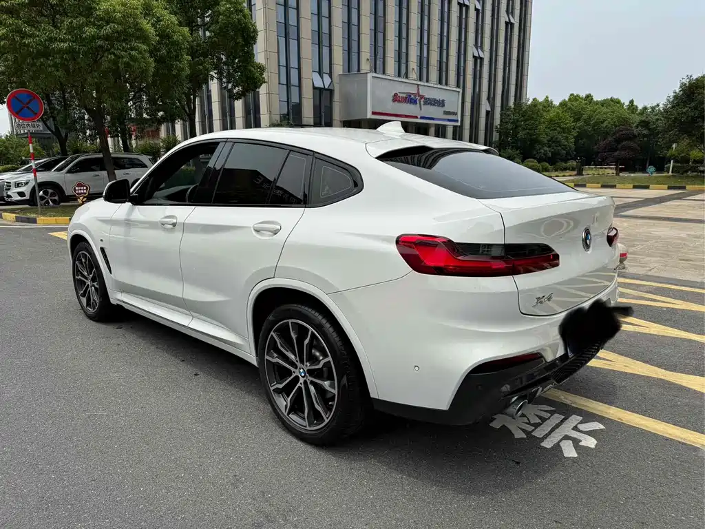 BMW X4 — фото 9