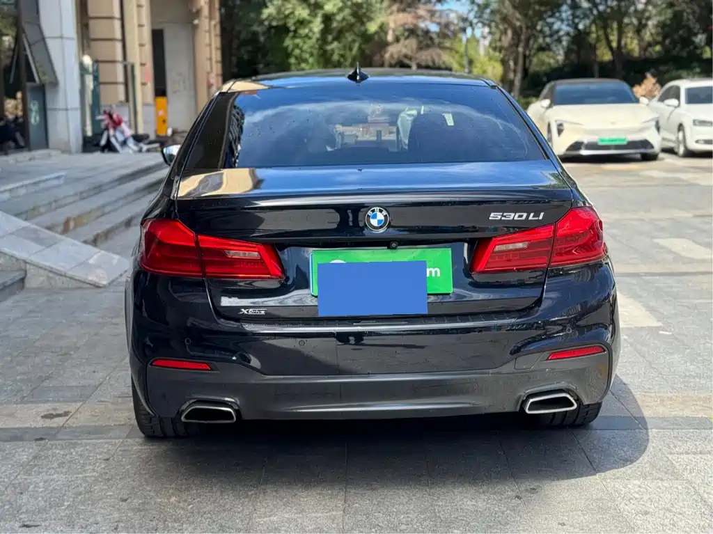 BMW 5 Series — фото 5