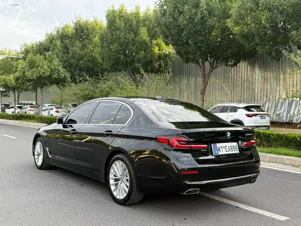 BMW 5 Series New Energy — фото 9