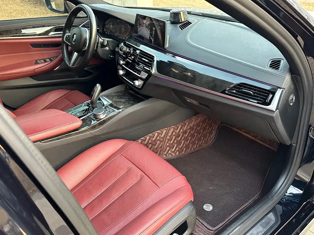 BMW 5 Series — фото 14