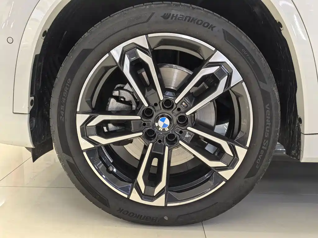 BMW X1 — фото 16
