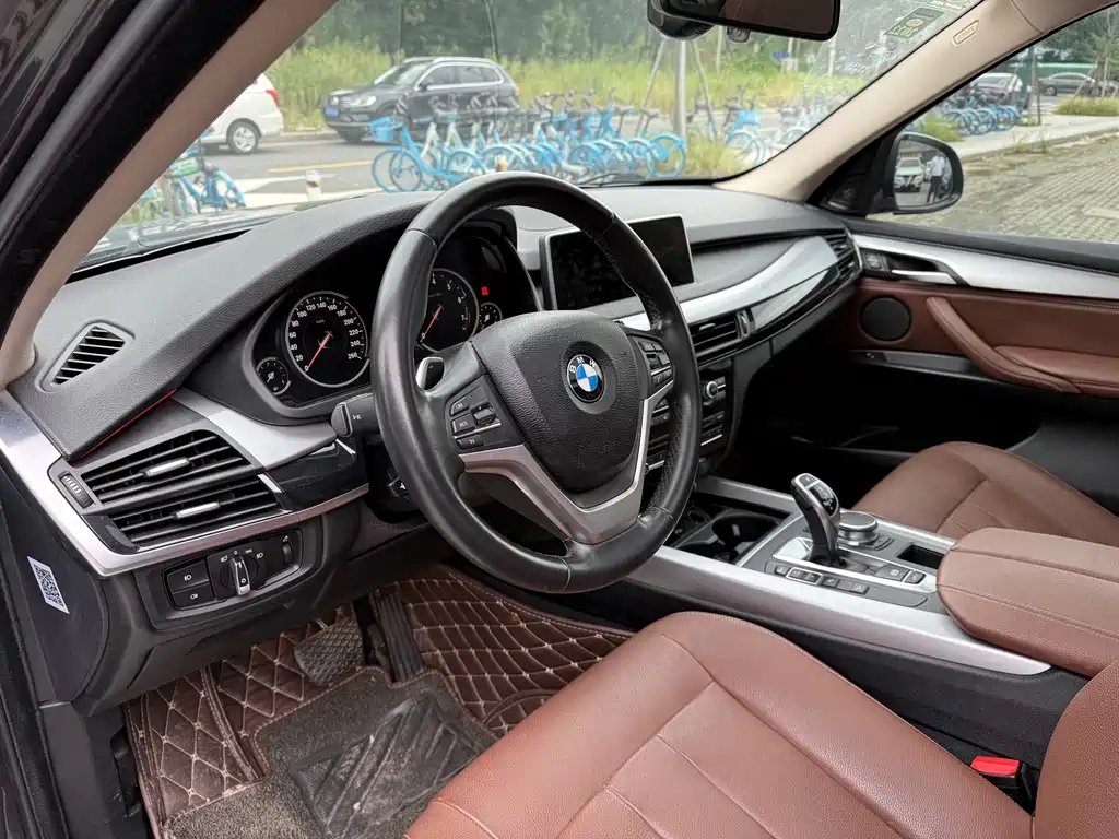 BMW X5 (Import) — фото 8