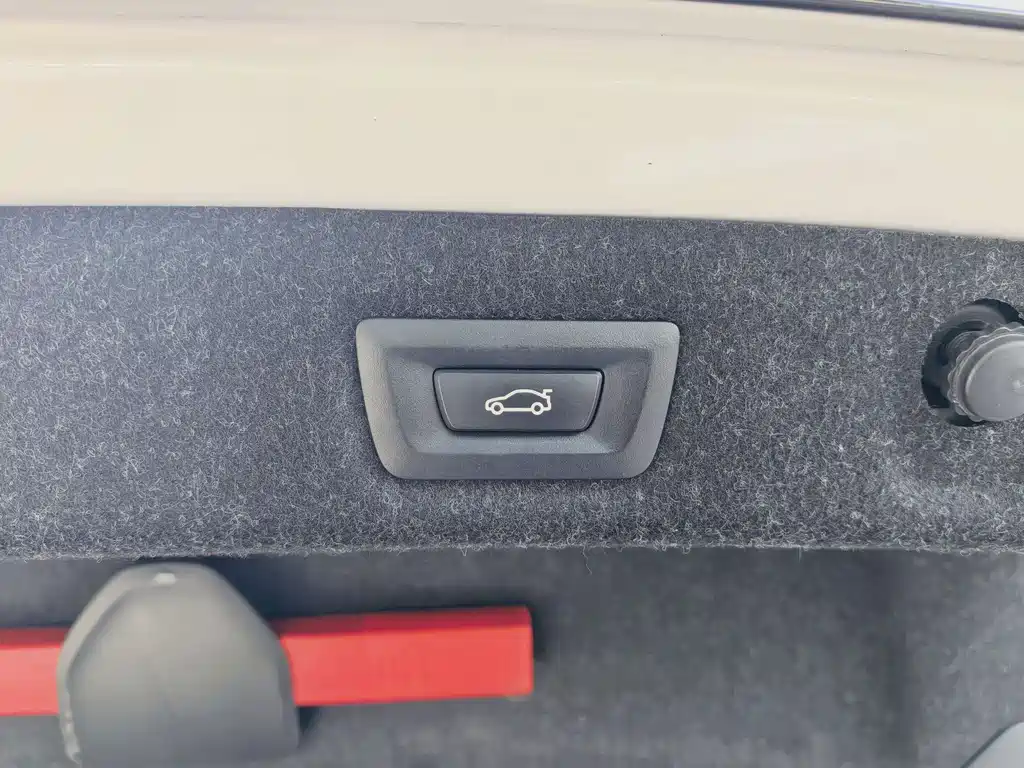 BMW 5 Series — фото 19