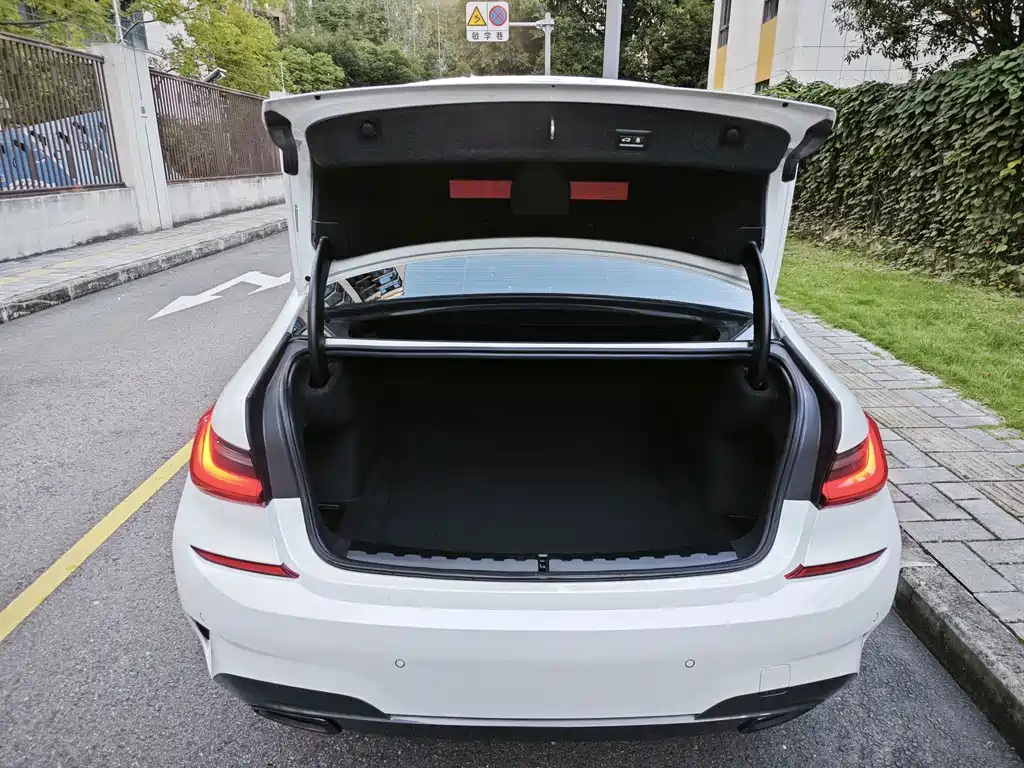 BMW 3 Series — фото 10