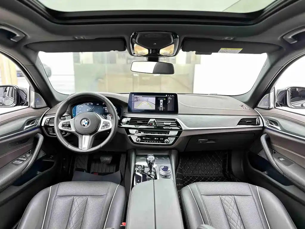 BMW 5 Series — фото 10