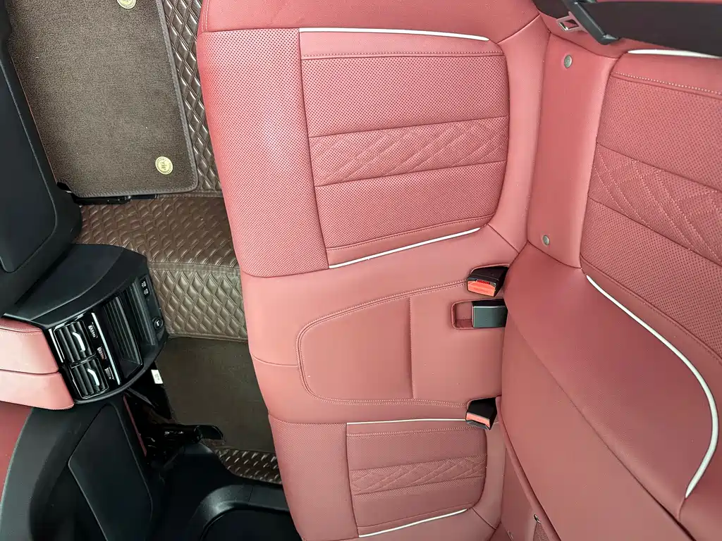 BMW 5 Series — фото 13