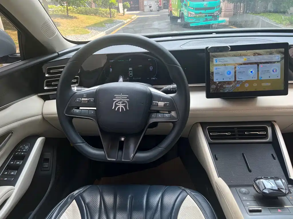 BYD Qin L — фото 19