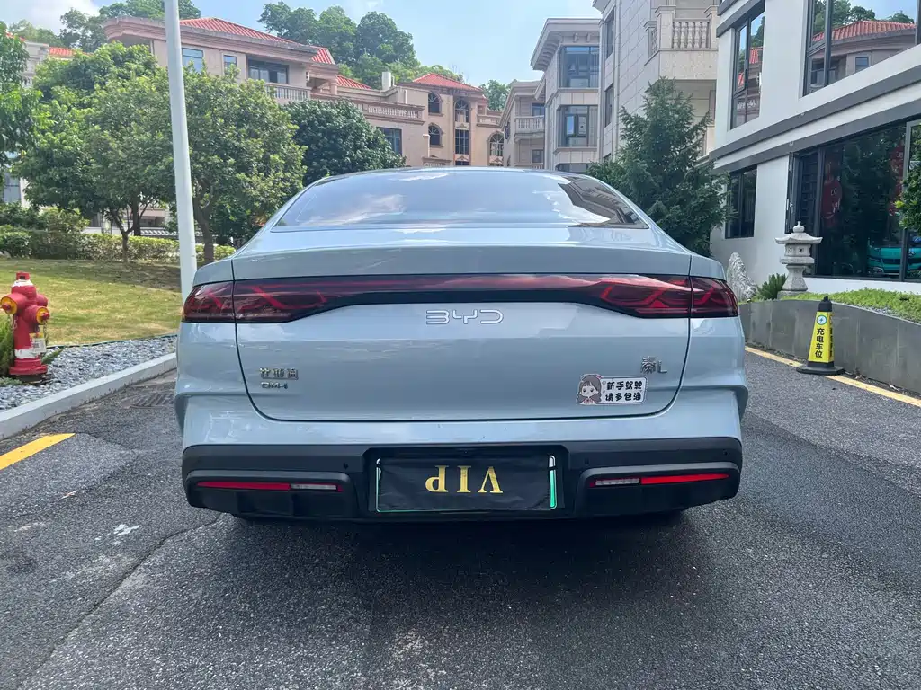 BYD Qin L — фото 8