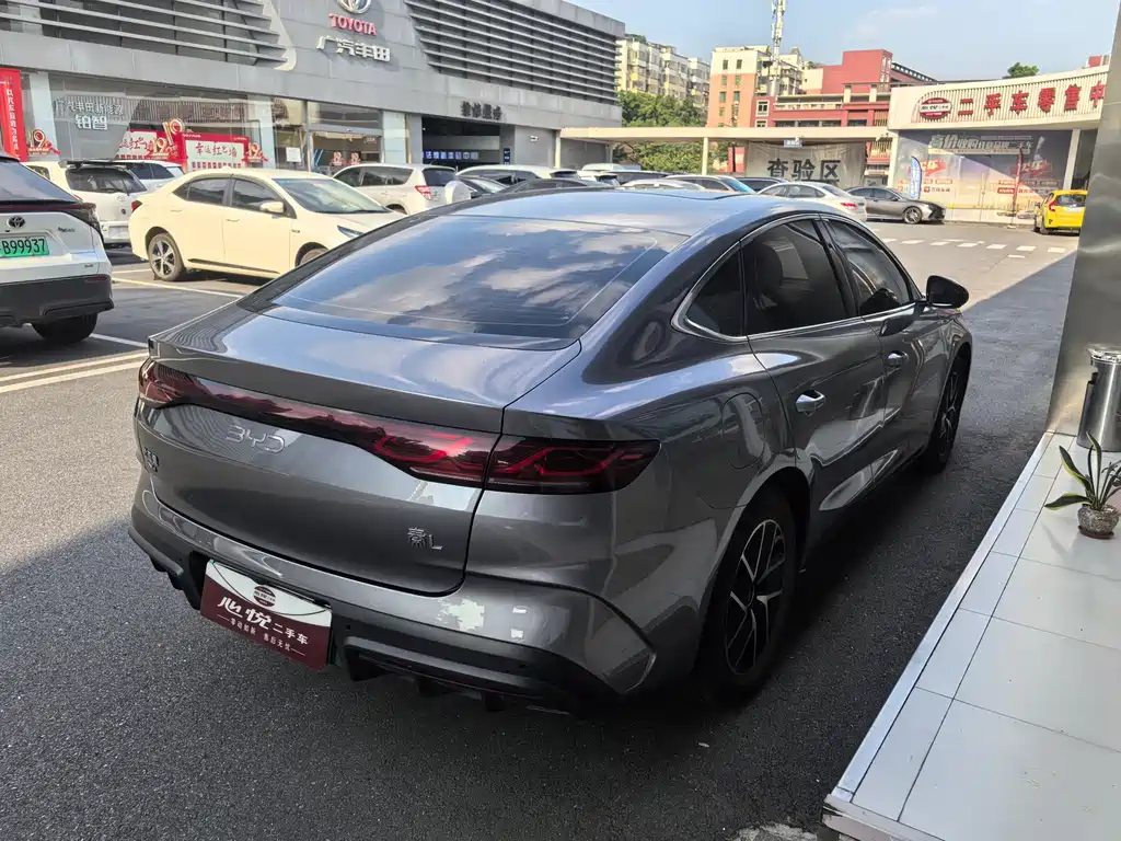 BYD Qin L — фото 9