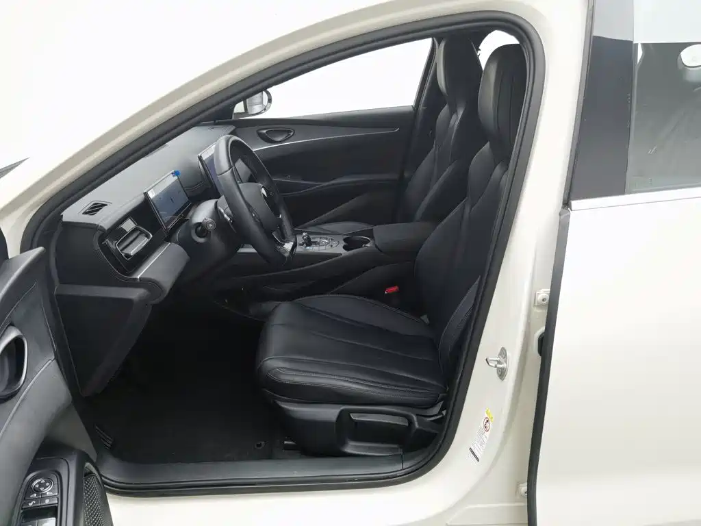 BYD Seal 06 — фото 10