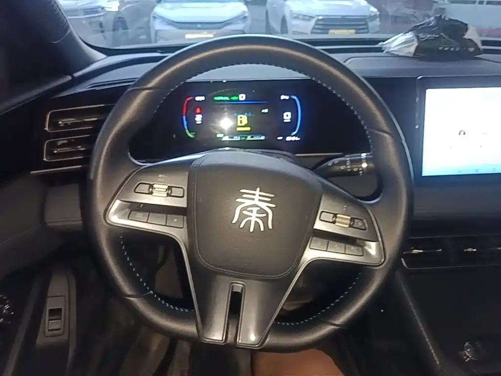 BYD Qin L — фото 11