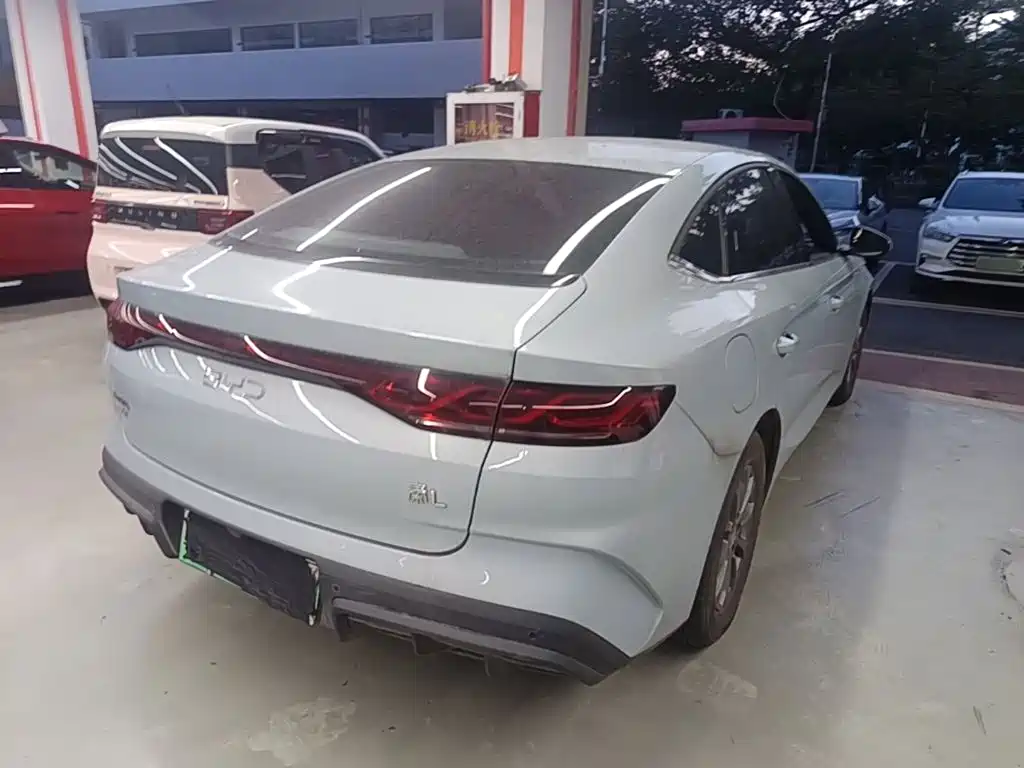 BYD Qin L — фото 7
