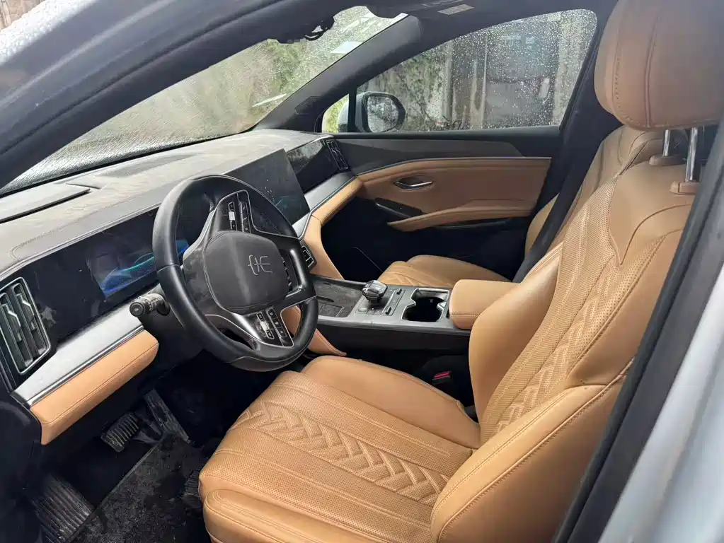 BYD L DM-i — фото 3