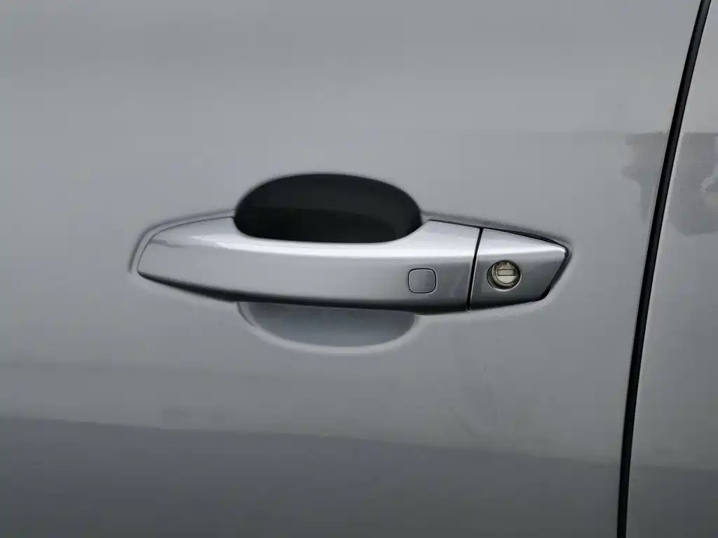 BYD Seal 05 DM-i — фото 18